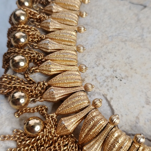 Vintage Crown Trifari Unique tassel necklace gold filled - Picture 9 of 11